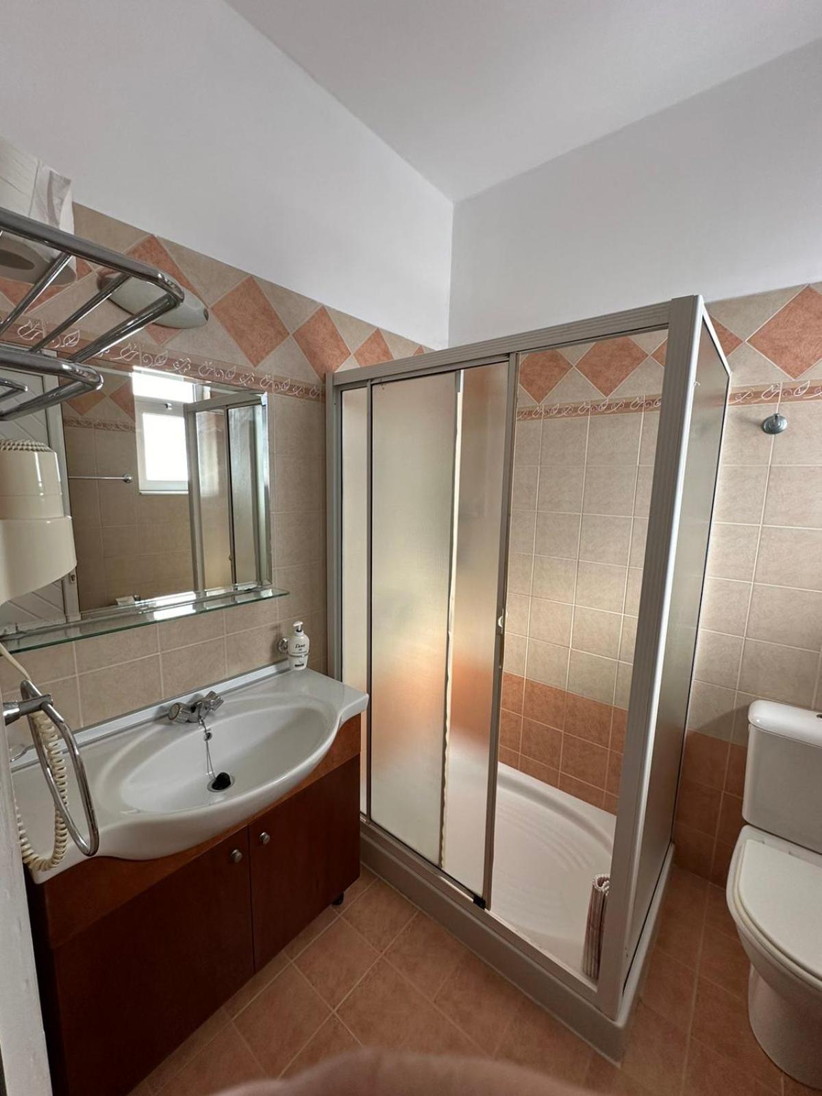 Apollonio Suites & Rooms Faliraki Rhodes Quarto foto