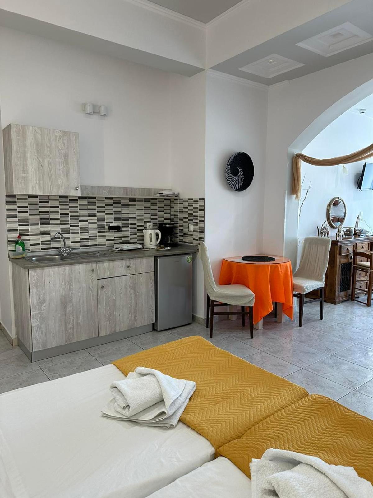 Apollonio Suites & Rooms Faliraki Rhodes Quarto foto